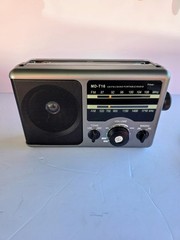 AM FM Portable Radio Battery Operated by 4X D Cell Batteries or AC Power Transis