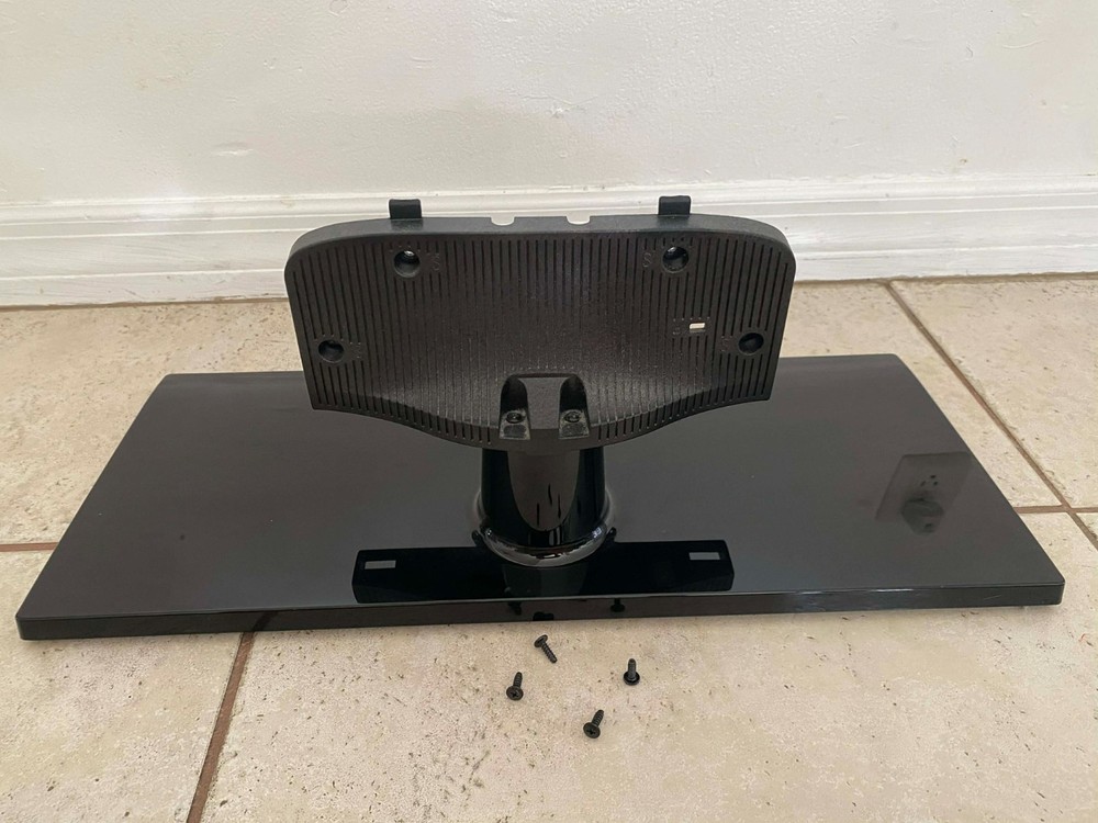 Samsung TV Stand Base ( 4 crews included ) USED ( no TV ) stand only VERY GOOD