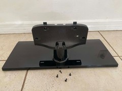 Samsung TV Stand Base ( 4 crews included ) USED ( no TV ) stand only VERY GOOD