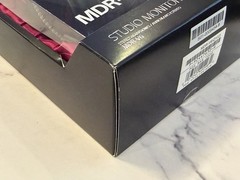 *RARE* Sony MDR-V6 Over the Ear Studio Monitor Headphones NEW & FACTORY SEALED