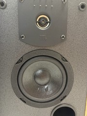 JBL J2050 Woodgrain Bookshelf Speakers Pair 2 Way Oak MADE IN USA Tested Works