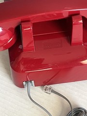 Cortelco Red Analog Desk Telephone 250047-VBA-20M Retro Push Button Volume