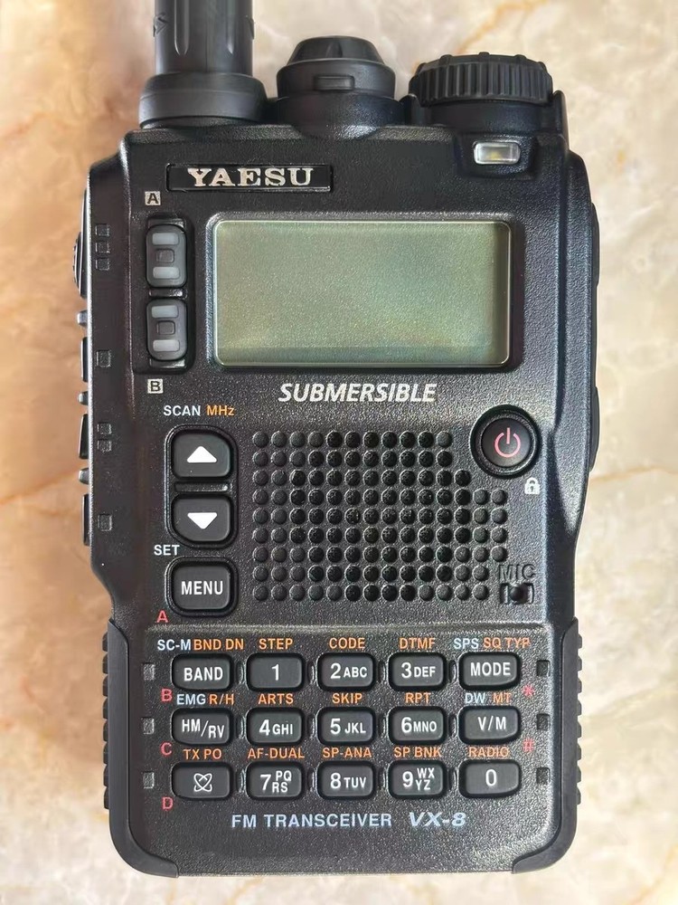 1pcs Yaesu VX-8DR walkie-talkie with antenna, battery and USB charging cable/J