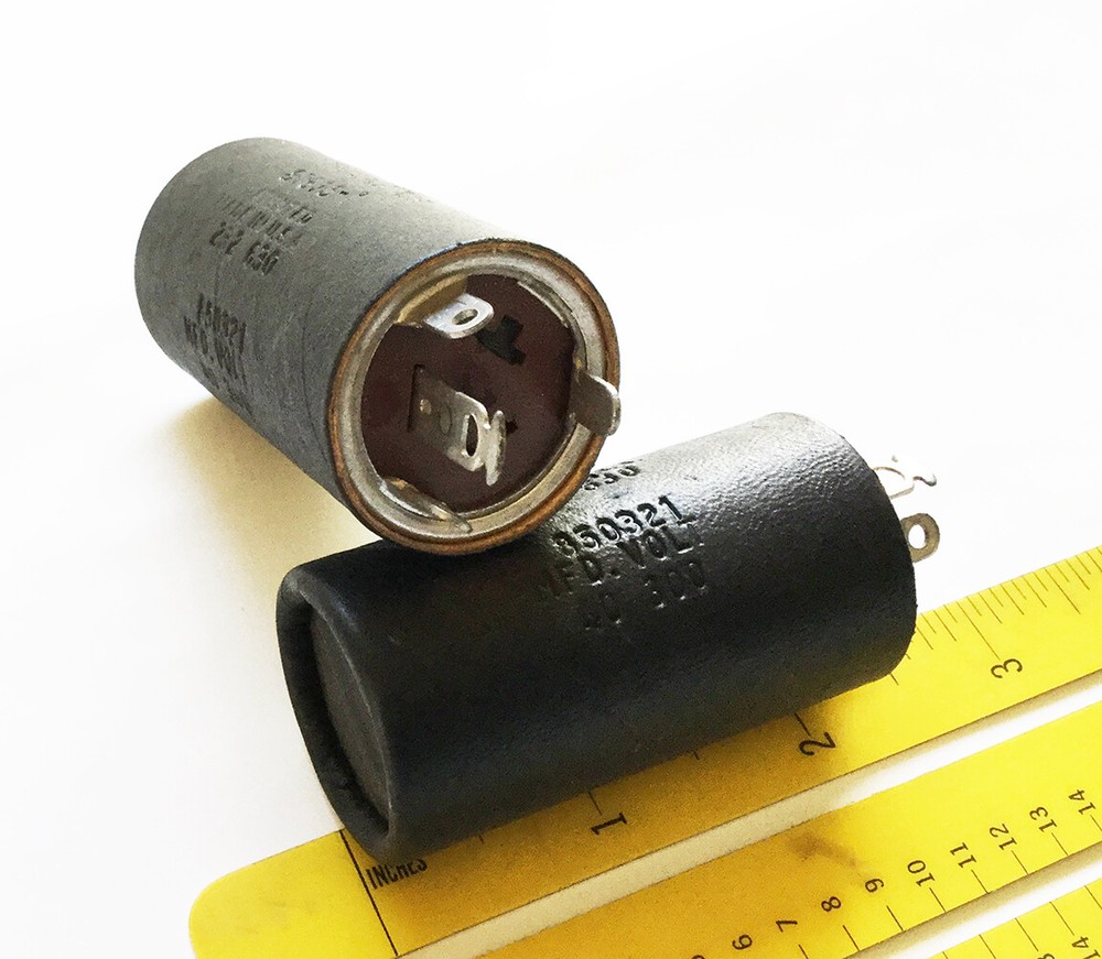 1 NOS FP Style 1″ Twist Lock Capacitor 40 mfd @ 300 v