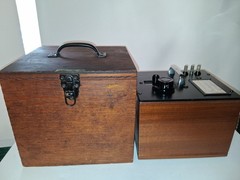 GENERAL CONCORD PRECISION CAPACITOR 722-ME, S/N 9132, 1962 U.S.A., IN WOODEN BOX