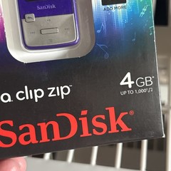 RARE SanDisk Sansa Clip Zip Primetime Purple 💜 (4 GB) Digital Media Player