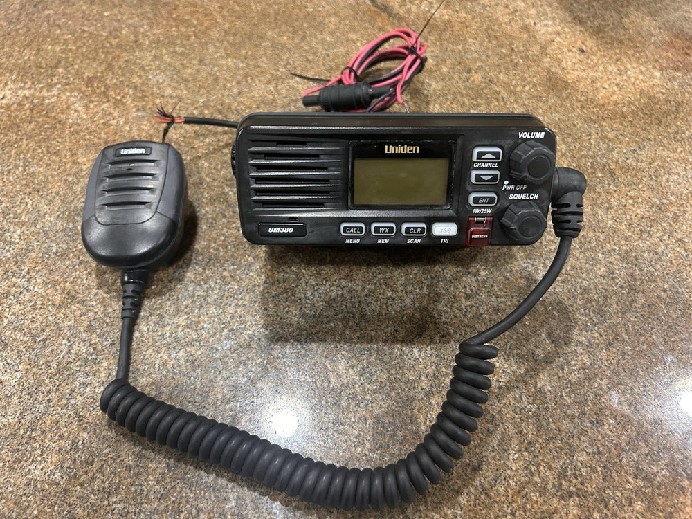 Uniden UM380 Solara D DSC Marine Radio, Fixed Mount Class D VHF Black – WORKS !!