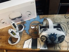 Meta Quest 2 VR Headset 128GB hand painted Rick & Morty Art, Controllers, Box