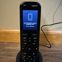 Logitech Harmony Elite Touchscreen Remote N-R0010 & Hub O-R0004 IR Blasters