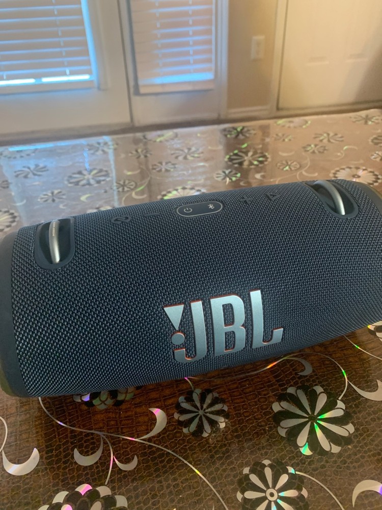 Jbl extreme 3 bluetoot speaker blue color