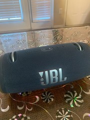 Jbl extreme 3 bluetoot speaker blue color