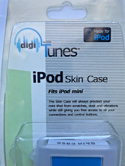 Apple iPod Mini 1st 2nd Generation White Silicone Case w’ strap -SET OF 2