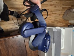 HTC VIVE Pro Virtual Reality (VR) Bundle Starter Kit – Complete In Box Excellent