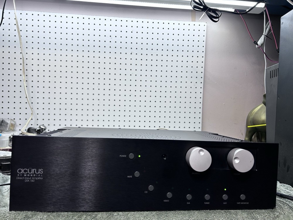 Acurus Mondial DIA 150 Stereo Power Amplifier. Working And Looking Good. READ ON