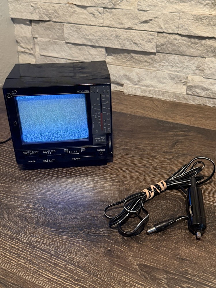 Vintage D&S RTV-002 4.5″ B/W Mini TV & AM/FM Radio Retro 1991 Prop Tested Works!