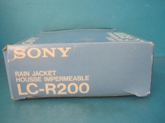 AWESOME VINTAGE NOS SONY LC-R200 RAIN JACKET FOR VIDEO-8 CC-V3/V30 V5/V50 V9/V90