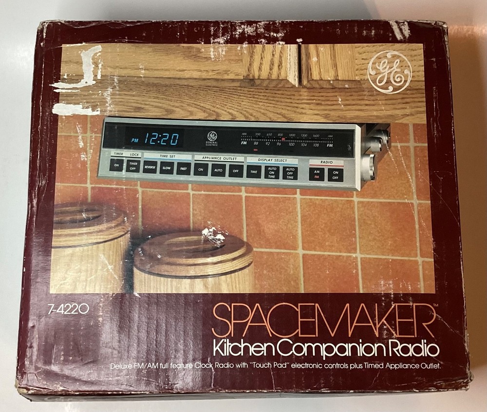 NOB G.E. SPACEMAKER KITCHEN COMPANION RADIO MODEL 7-4220- MADE IN HONG KONG