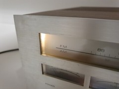 Akai AA-1050 Stereo receiver – 35w 4-16Ohm – Fully working