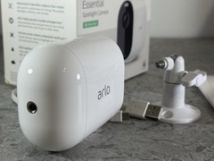 Arlo Essential Spotlight Camera VMC2030 Wire-Free