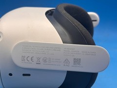 Meta Oculus Quest 2 Advanced All-In-One VR Headset White *Read* PH9