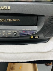 Samsul Box Tv- Model #Com3100. Work Greats, No Remote. Small Crack See Pictures!