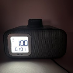 iHome Dual Alarm Clock Bluetooth Speaker USB iOS Android iBT22 AC Battery
