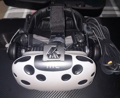 HTC Vive Virtual Reality Headset (99HAHZ024-00)