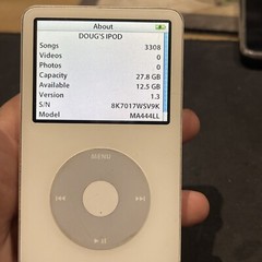 99% NEW Apple iPod Video 5th Generation(30/64/128/256GB)Enhanced
