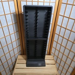 Vtg Fellowes 40 Slot VHS Tape Tower Storage Rack Black Plastic 31″ Organizer