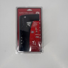 GE 37630 4 Device Audio/Video/Gaming Switch with S-Video SEALED