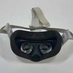 Meta Quest 2 128GB Standalone All-in-One VR Headset KW49CM READ