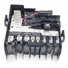 Battery Distribution Engine Compartment Fuse Block – Fit for Chevy Silverado