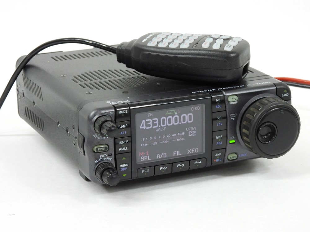 Icom IC-7000 Ham Radio HF VHF UHF Transceiver (works perfectly, head slides off)