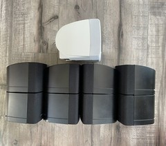 5 Bose MINT Double Cube Speakers Black with White Center Acoustimass Lifestyle