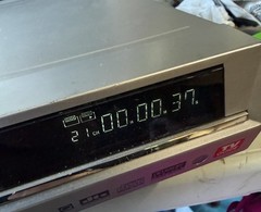 Toshiba RD-XS34SU HDD & DVD Video Recorder Player RD-XS34 Silver 2005 No Remote