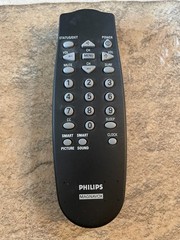 Philips Magnavox Smart Series 13″ CRT TV Retro Gaming Works w/ Antenna & Remote