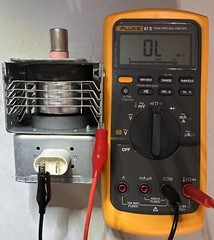 Toshiba 2M231H(L) Magnetron. Includes 5kV 0.8A Fuse