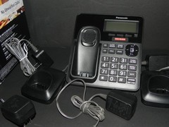 Panasonic Cordless Phone System Answering Machine 4 Handset Bluetooth