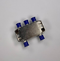 Cabletronix 4-Way Ctlbd-4 Splitter 5-2300 Mhz One Port Power Passing – 5 Pack
