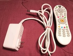 TiVo BOLT 500GB White TCD849500 Remote Charger Plug Included
