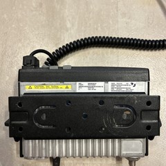 Motorola AAM50RNC9AA1AN Radius CM200 Mobile Radio UHF 438-470 MHz Powers On
