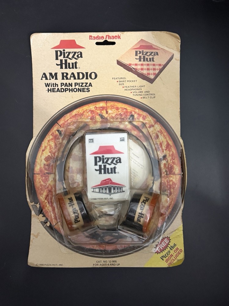 RADIO SHACK / PIZZA HUT Vintage AM Radio with Headphones 1986 – NEW SEALED RARE