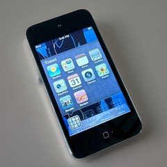 Apple iPod Touch – A1367 – 4th Generation 8GB Black MC540LL/A