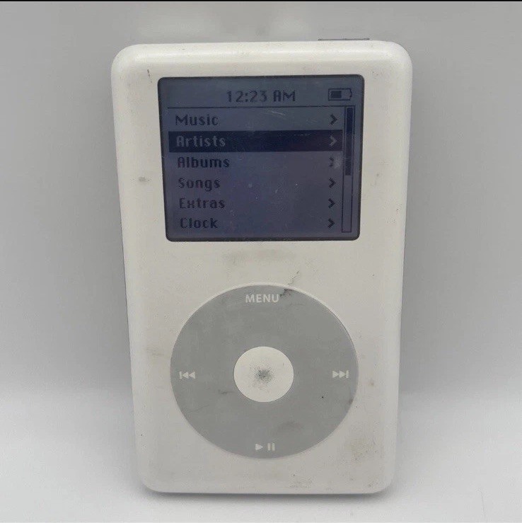 Apple iPod classic 4th Generation White 40 GB A1059 – TESTED – ORIGINAL BATTERY