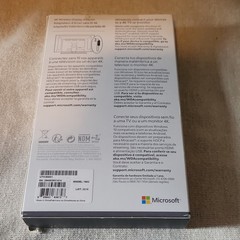 Microsoft 4K Wireless Display Adapter UTH-00001 HDMI USB Wi-Fi Black