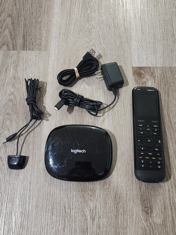 Logitech Harmony Elite Remote Control O-R0004 And Hub Set WORKS