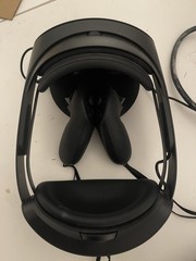 Meta Quest Pro VR Headset + Controllers + Dock READ DESCRIPTION