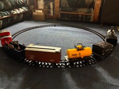 PRE-OWNED 2050 BLACK TRAIN WITH CONTROL REMOTE