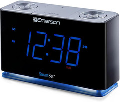 Emerson CKS1507 Smartset Radio Alarm Clock, 1.4″ Blue LED Digital Display, USB