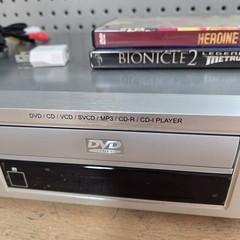 AKAI *DV-P2540* Region2 DVD Player with SCART output NO Remote Rare Player Works